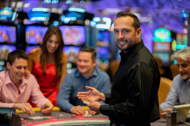 Antarmuka aplikasi mobile texaspokercc menampilkan pasar Liga 1 dan opsi deposit DANA