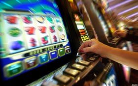 Fitur putaran gratis Treasures of Aztec dengan pengganda bonus di platform texaspokercc